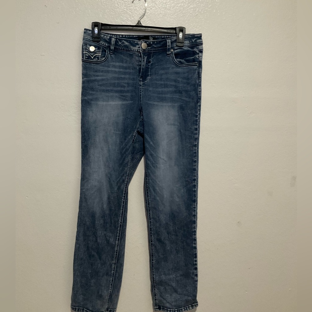 Women’s straight leg medium wash jeans